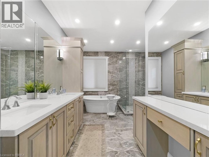 Photo 17 at 18 Harper Boulevard, Tutela Heights, Brantford