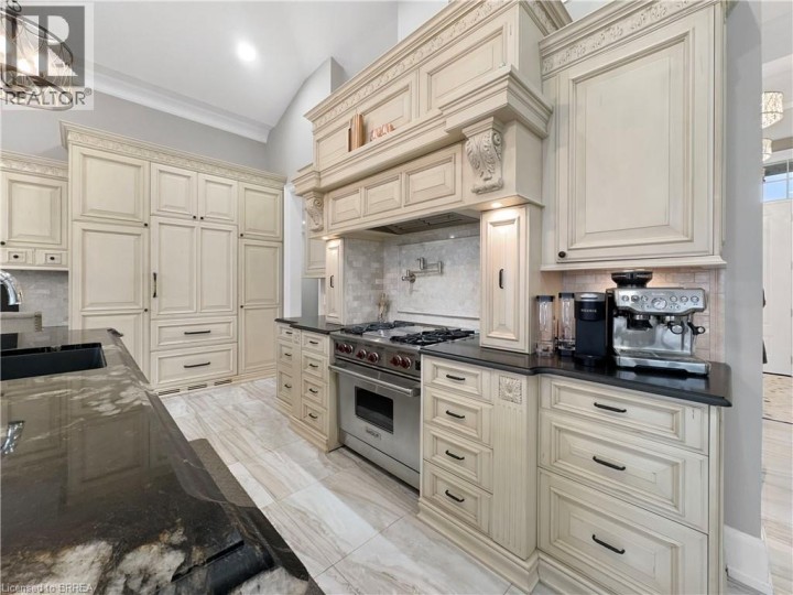 Photo 5 at 18 Harper Boulevard, Tutela Heights, Brantford