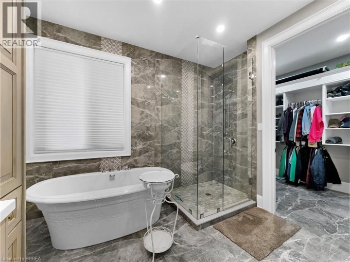 Photo 18 at 18 Harper Boulevard, Tutela Heights, Brantford