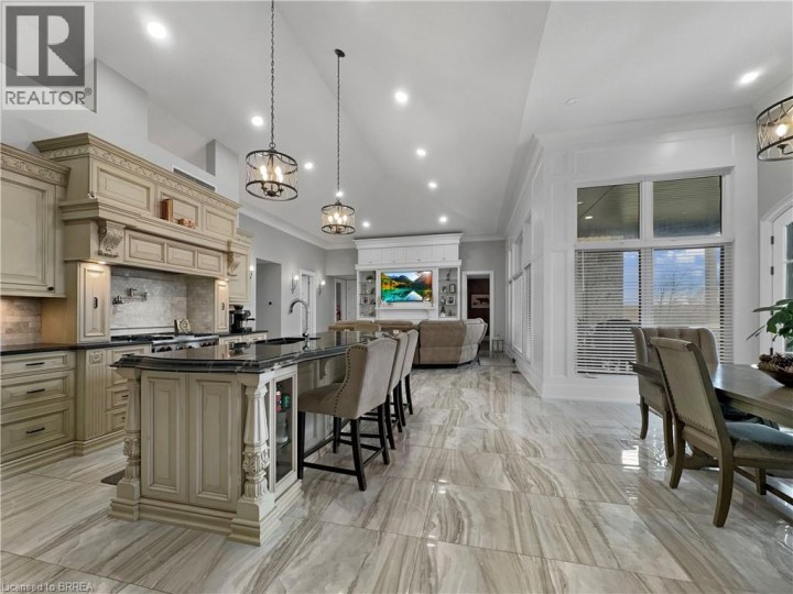 Photo 11 at 18 Harper Boulevard, Tutela Heights, Brantford