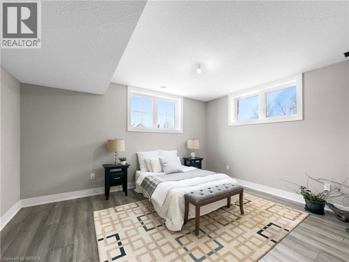 Photo 36 at 18 Harper Boulevard, Tutela Heights, Brantford