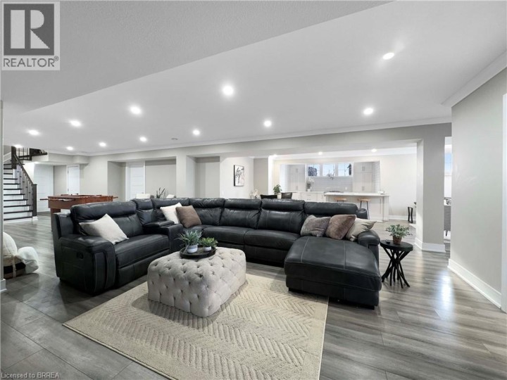 Photo 37 at 18 Harper Boulevard, Tutela Heights, Brantford