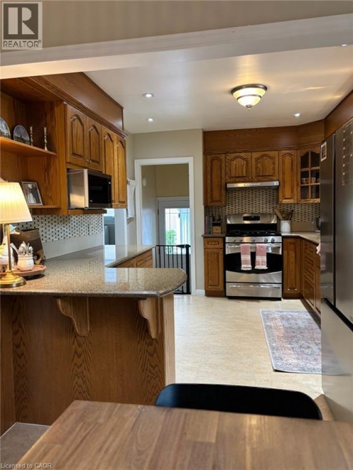 Photo 11 at 13 Carolina Drive, Sky Acres, Brantford