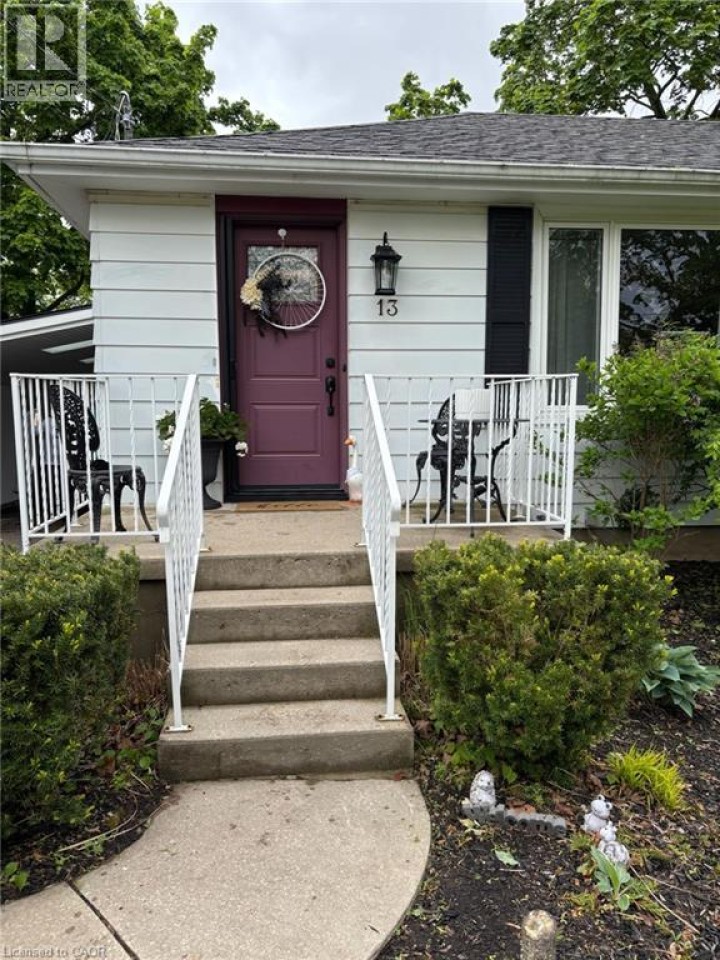 Photo 2 at 13 Carolina Drive, Sky Acres, Brantford