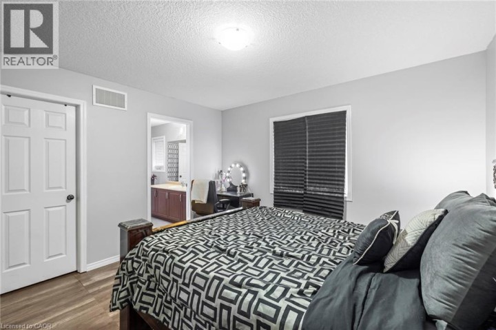 Photo 23 at 20 Gillespie Drive, Empire South, Brantford
