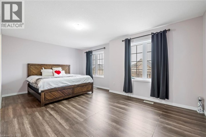 Photo 34 at 20 Gillespie Drive, Empire South, Brantford