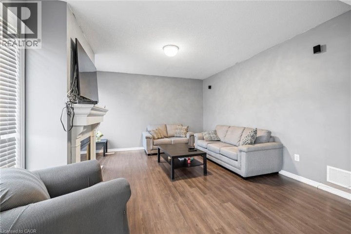 Photo 5 at 20 Gillespie Drive, Empire South, Brantford