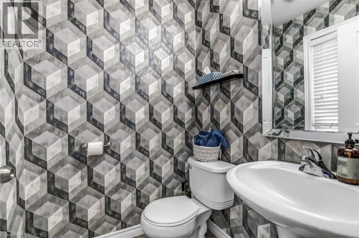 Photo 3 at 569 N Alberta Avenue, Woodstock - South, Woodstock