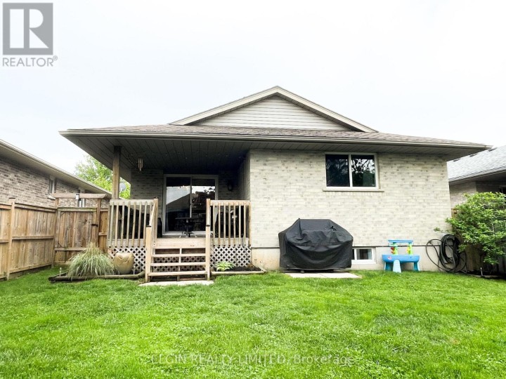 Photo 2 at 629 Highview Drive, St. Thomas