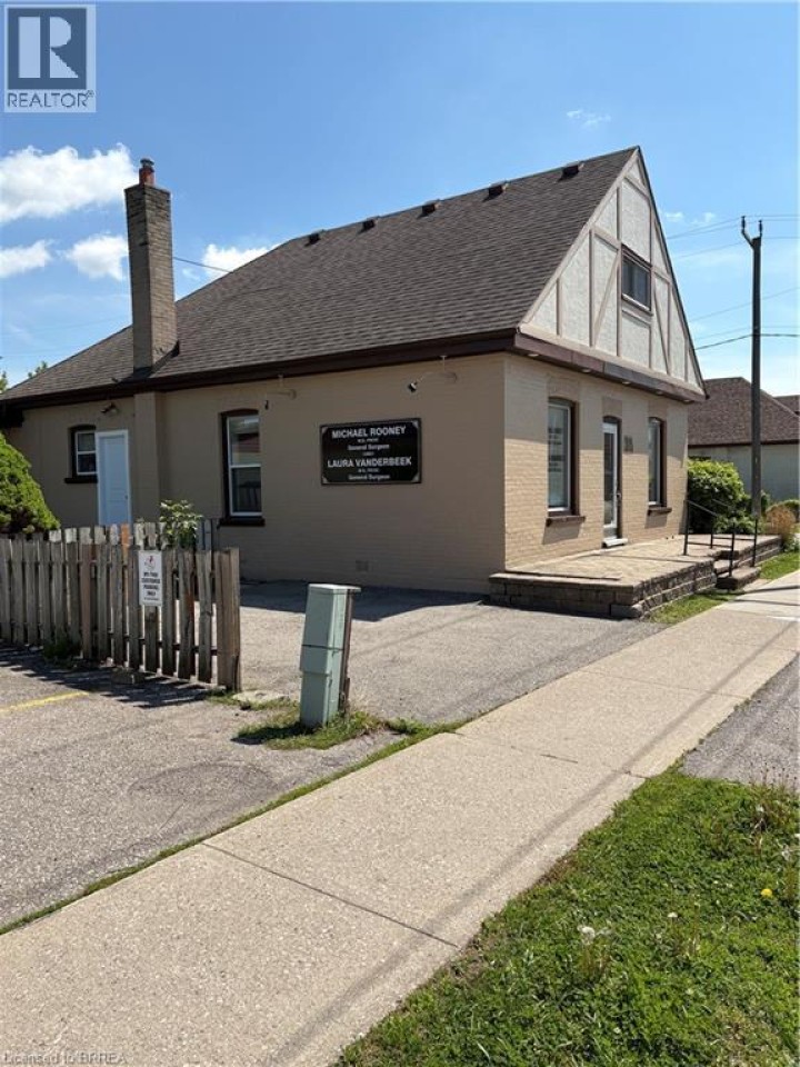 Photo 4 at 385 St. Paul Avenue, Terrace Hill, Brantford