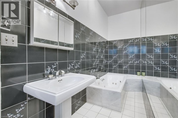 Photo 29 at 122 Dufferin Avenue, Holmedale, Brantford