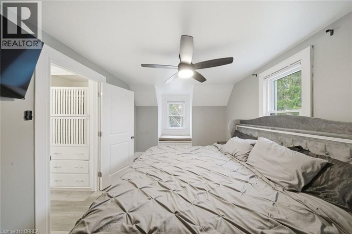 Photo 16 at 7 Barry Drive, Old West Brant, Brantford