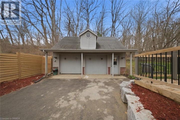 Photo 24 at 7 Barry Drive, Old West Brant, Brantford
