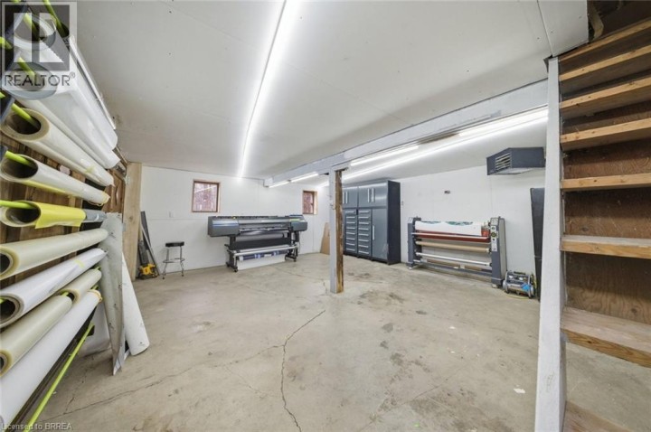 Photo 25 at 7 Barry Drive, Old West Brant, Brantford