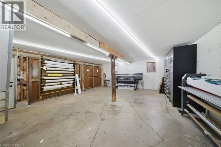 Photo 26 at 7 Barry Drive, Old West Brant, Brantford