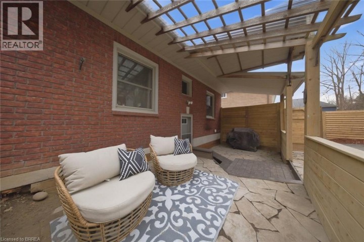 Photo 31 at 7 Barry Drive, Old West Brant, Brantford