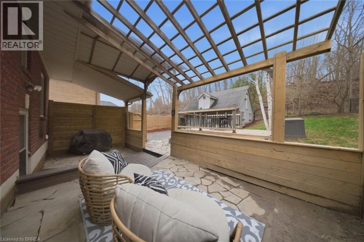 Photo 32 at 7 Barry Drive, Old West Brant, Brantford