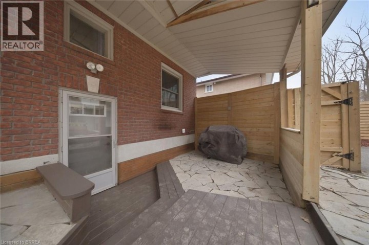 Photo 33 at 7 Barry Drive, Old West Brant, Brantford