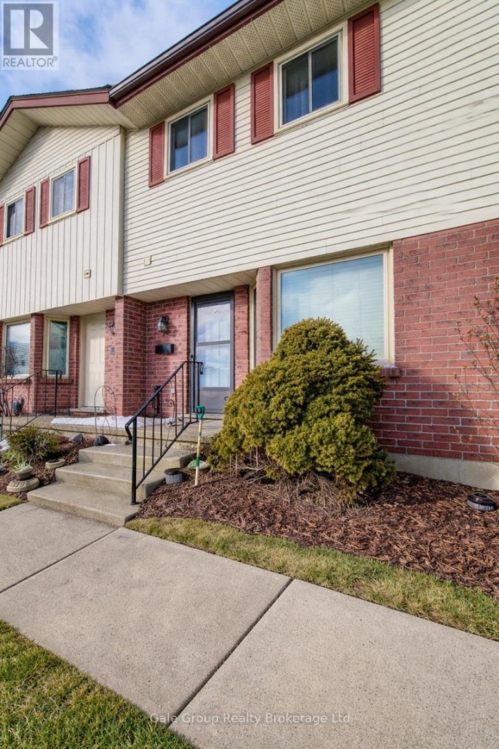 Photo 1 at 20 - 1093 Nellis Street, Woodstock - North, Woodstock