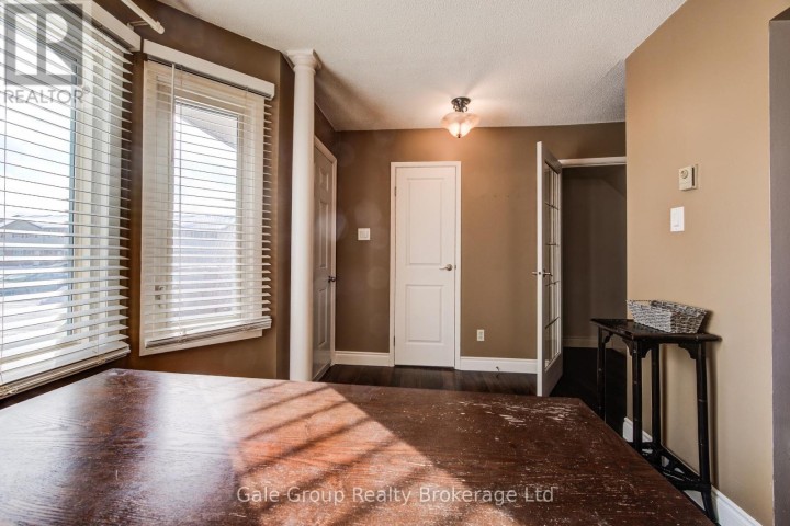 Photo 11 at 20 - 1093 Nellis Street, Woodstock - North, Woodstock