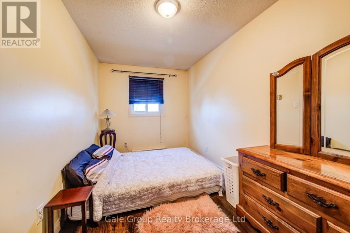 Photo 22 at 20 - 1093 Nellis Street, Woodstock - North, Woodstock