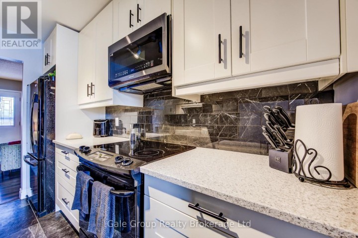 Photo 6 at 20 - 1093 Nellis Street, Woodstock - North, Woodstock