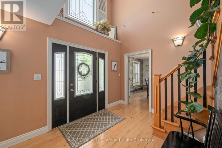 Photo 3 at 29 Woodside Drive, Tillsonburg
