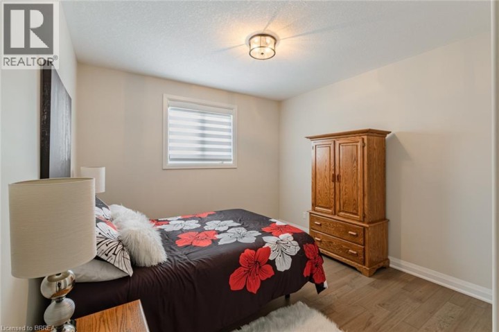Photo 24 at 5 Moore Boulevard, Tutela Heights, Brantford