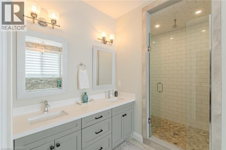 Photo 28 at 5 Moore Boulevard, Tutela Heights, Brantford