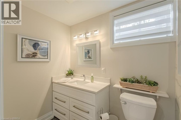 Photo 36 at 5 Moore Boulevard, Tutela Heights, Brantford
