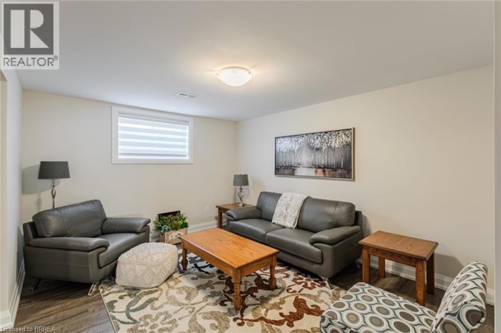 Photo 38 at 5 Moore Boulevard, Tutela Heights, Brantford