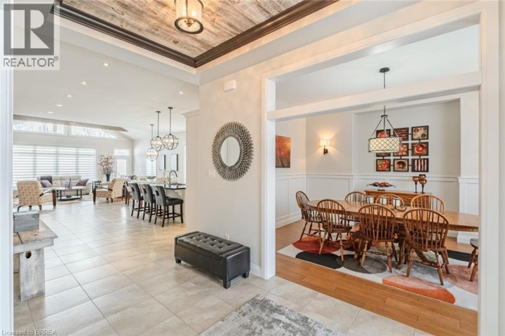 Photo 7 at 5 Moore Boulevard, Tutela Heights, Brantford