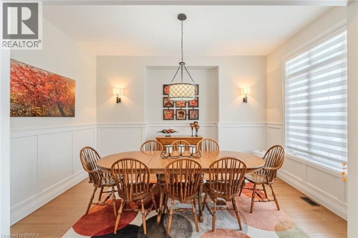 Photo 8 at 5 Moore Boulevard, Tutela Heights, Brantford