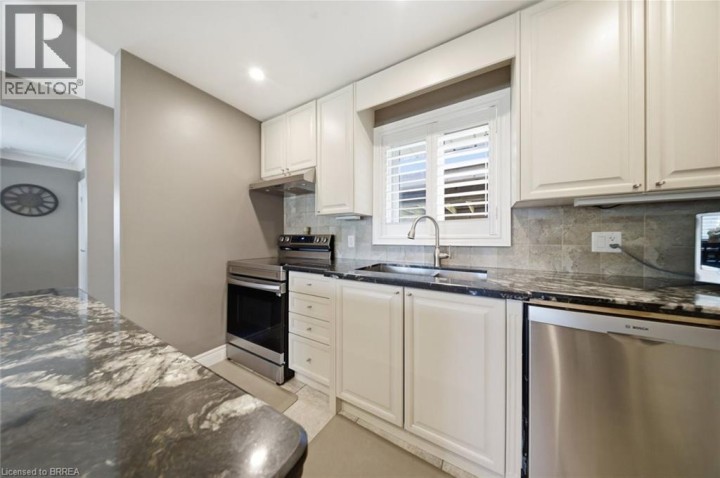 Photo 15 at 8 Queensway Drive, Queensway / Grove, Brantford