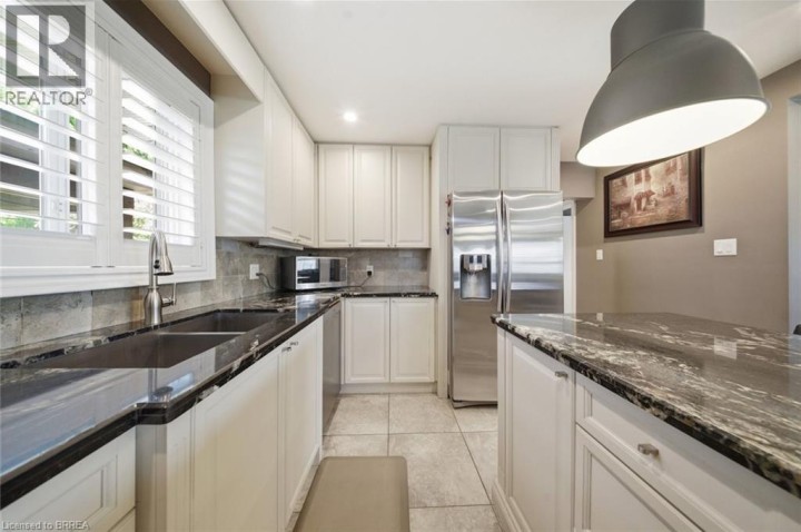 Photo 17 at 8 Queensway Drive, Queensway / Grove, Brantford