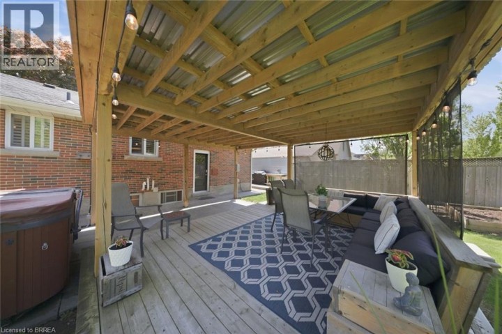 Photo 37 at 8 Queensway Drive, Queensway / Grove, Brantford