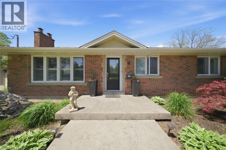 Photo 7 at 8 Queensway Drive, Queensway / Grove, Brantford