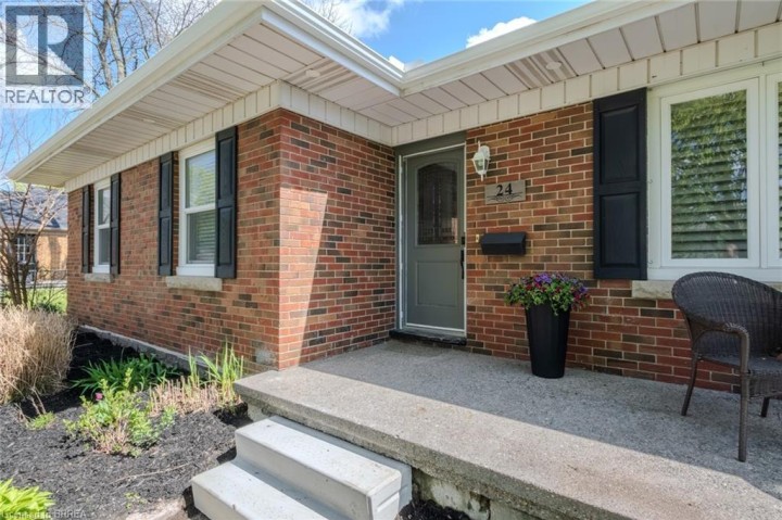 Photo 2 at 24 Franklin Street, Abigail / Lyons, Brantford