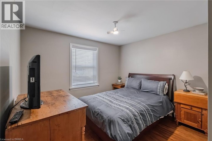 Photo 23 at 24 Franklin Street, Abigail / Lyons, Brantford