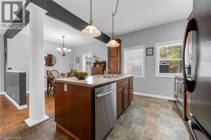 Photo 11 at 110 Oak Street, Old West Brant, Brantford