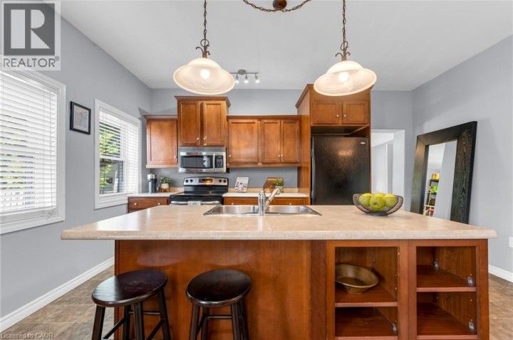 Photo 12 at 110 Oak Street, Old West Brant, Brantford