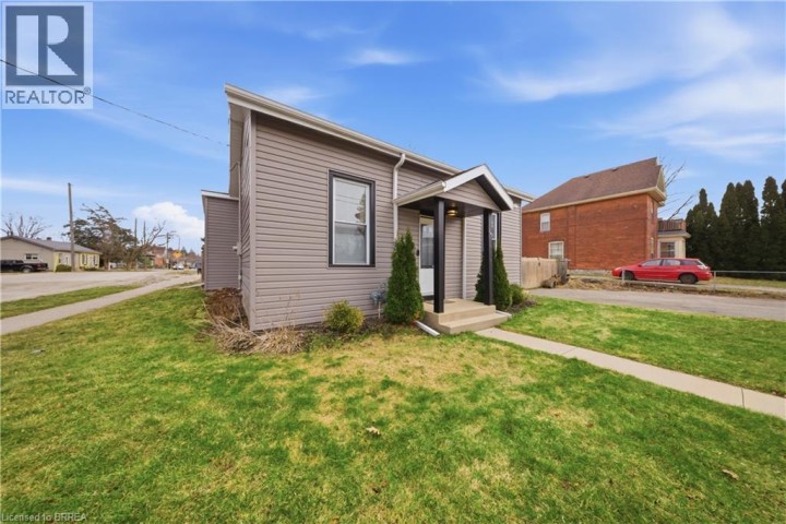 Photo 2 at 64 Richardson Street, Old West Brant, Brantford