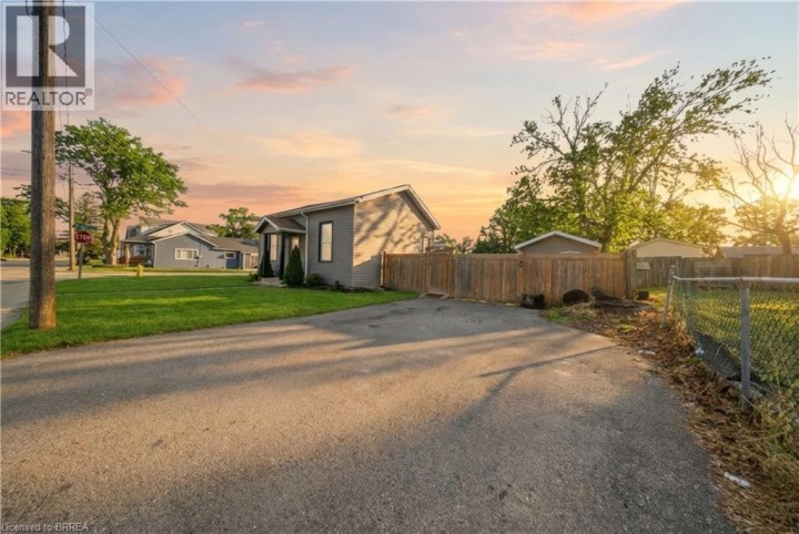 Photo 4 at 64 Richardson Street, Old West Brant, Brantford