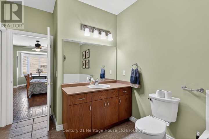 Photo 17 at 13 - 450 Lakeview Drive, Woodstock - North, Woodstock