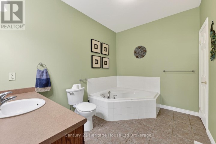 Photo 18 at 13 - 450 Lakeview Drive, Woodstock - North, Woodstock