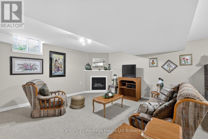 Photo 22 at 13 - 450 Lakeview Drive, Woodstock - North, Woodstock