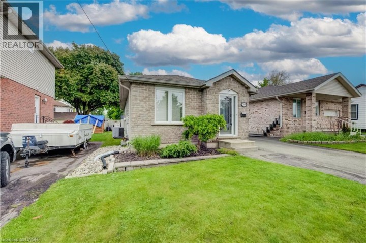 Photo 2 at 30 Teeple Street, Woodstock - South, Woodstock