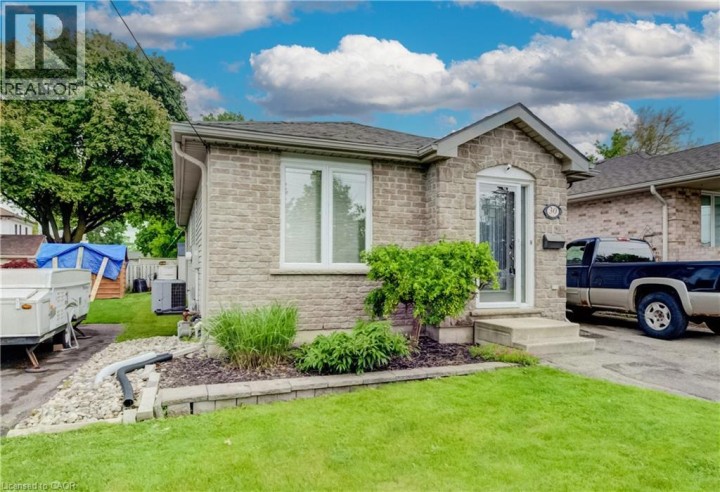 Photo 3 at 30 Teeple Street, Woodstock - South, Woodstock