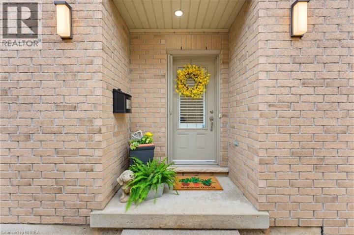 Photo 8 at 9 - 68 Fairview Drive, Fairview / Greenbrier, Brantford