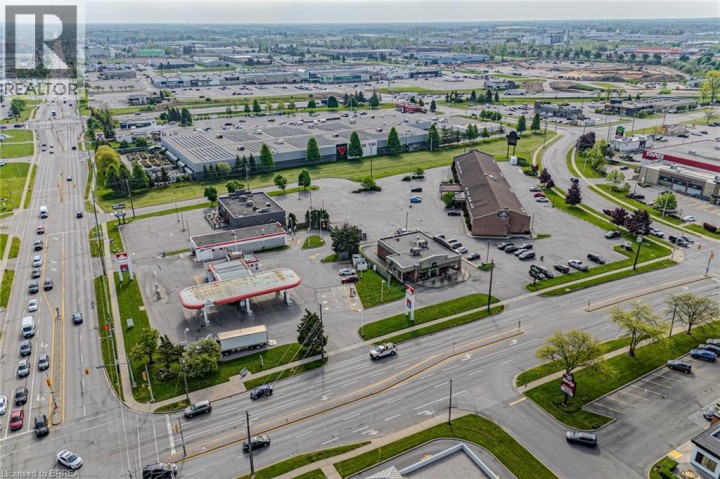 Photo 10 at 301 - 421 Fairview Drive, Brier Park, Brantford
